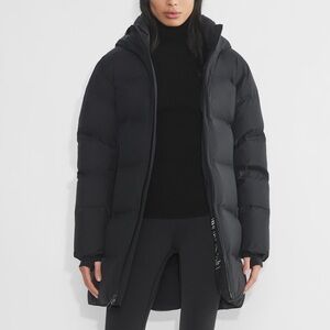 The Super Puff₂O Mid Rainstop Aritzia Coat